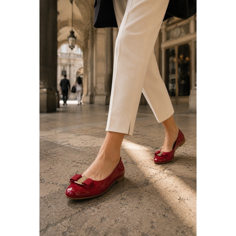 Salvatore Ferragamo Vara Patent Leather Bow Ballet Flats RED 7.5 Made Italy 38